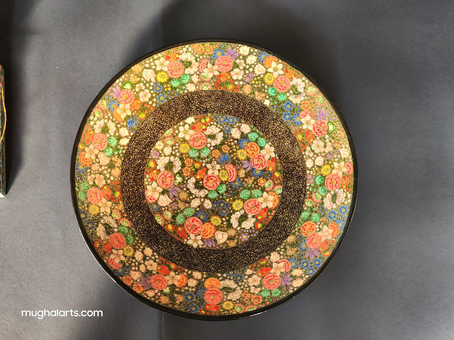 Wall plate Vintage (2000s) Real Gold painted Wall Art Paper mache Gulandar Gul design-