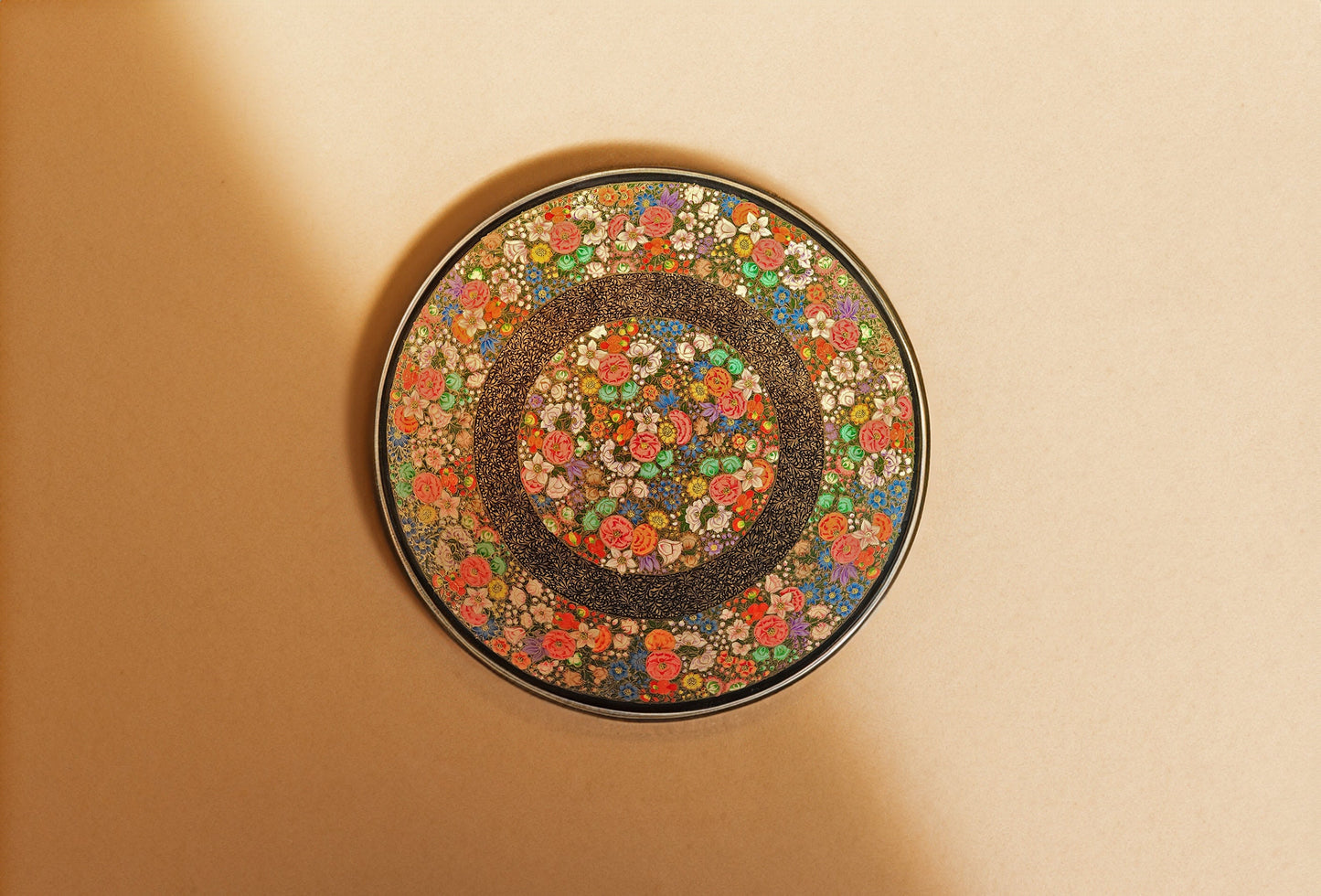 Wall plate Vintage (2000s) Real Gold painted Wall Art Paper mache Gulandar Gul design-