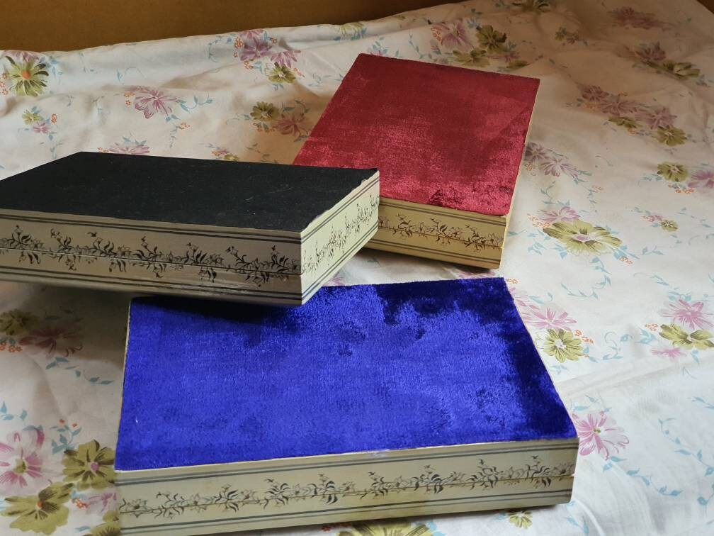 Personalized Bridesmaid and Groomsmen Gifts: Handmade Paper Mache Box with Kashmir Carpet Art and Lacquered Finish