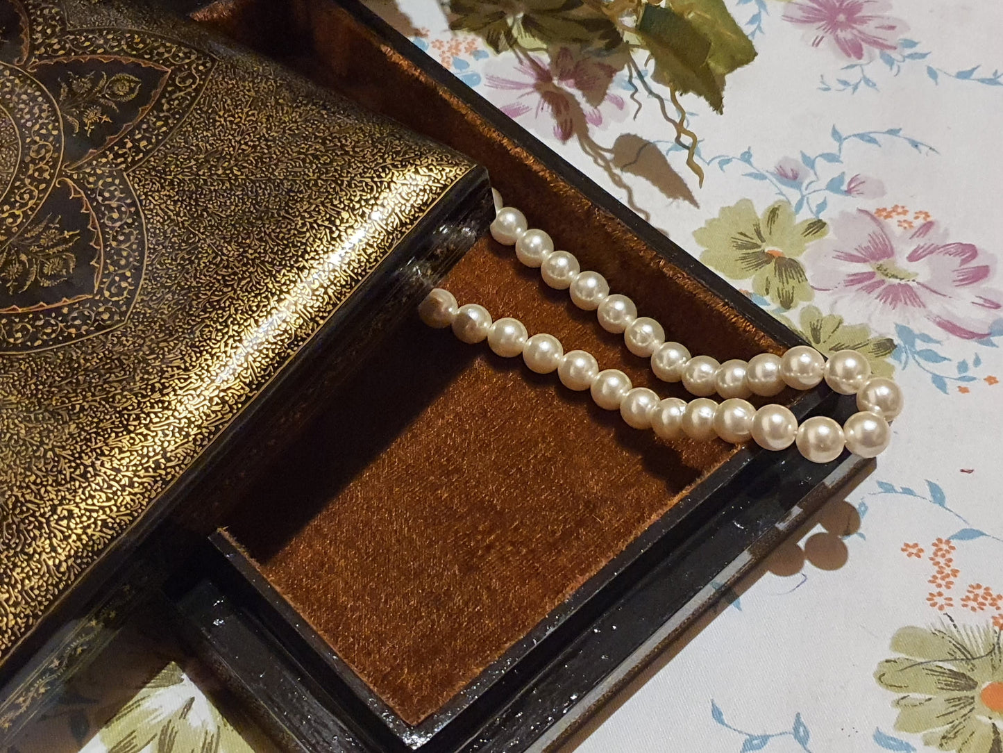 Handmade 24k Gold-Painted Engagement Gift Box with Luxurious Velvet Lining