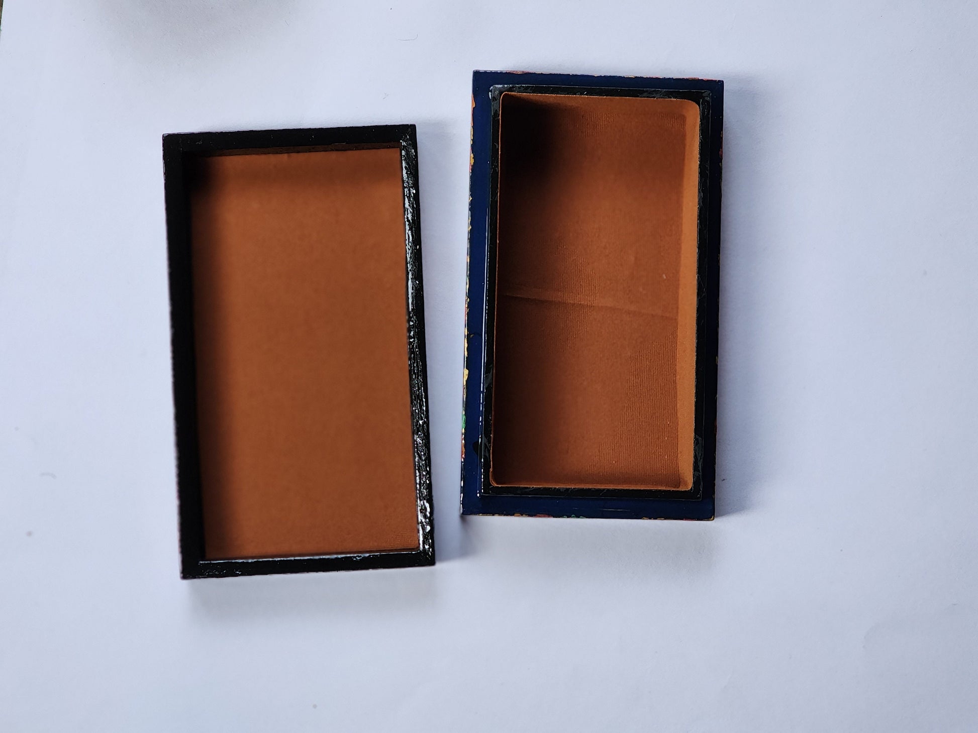 Hand-Painted Velvet Ring Box: A Timeless Treasure for Precious Moments.