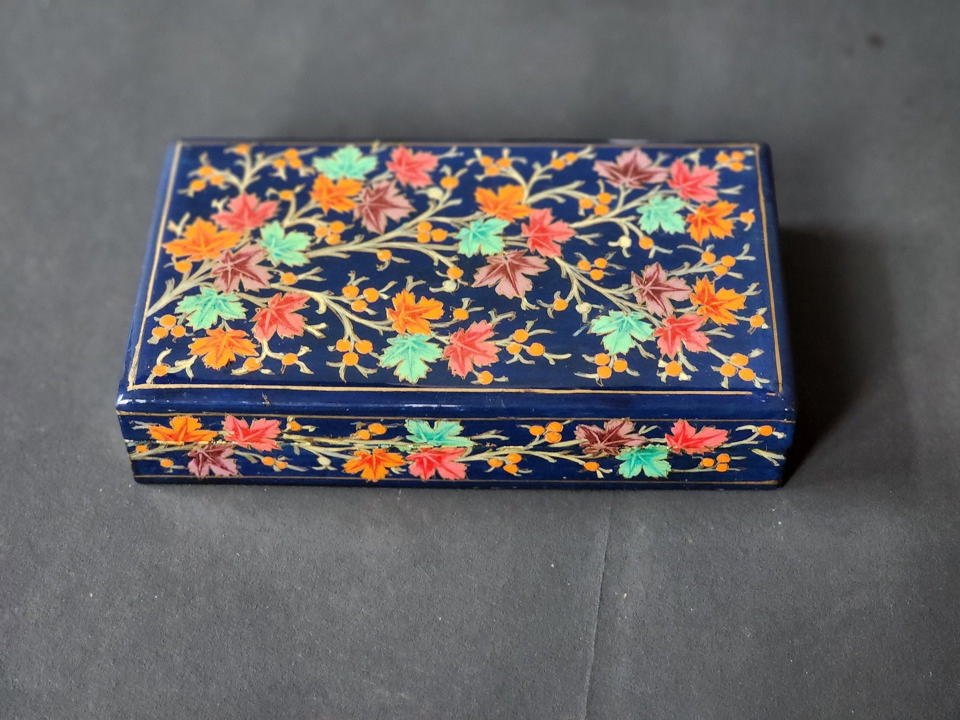 Hand-Painted Velvet Ring Box: A Timeless Treasure for Precious Moments.