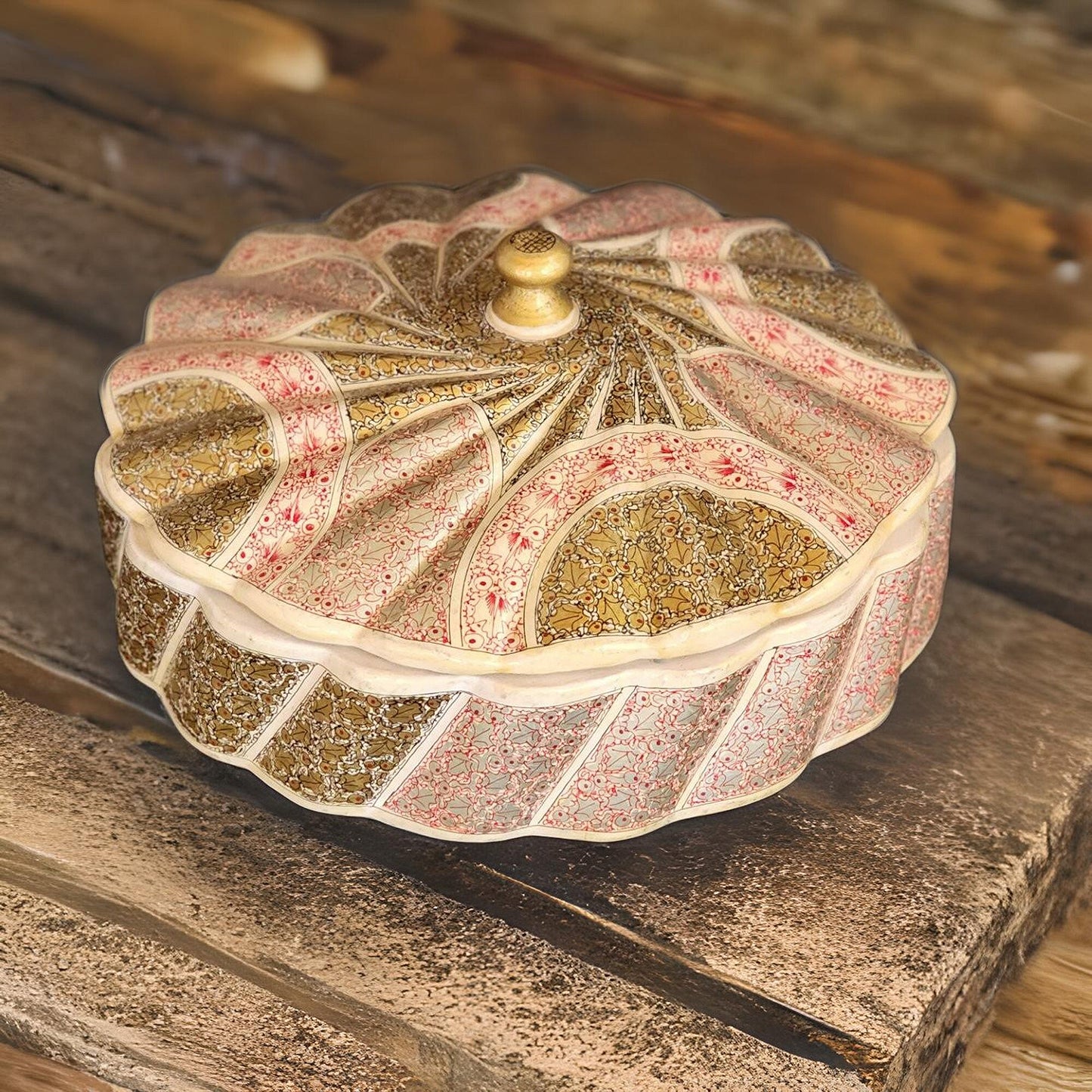 Paper mache bowl with lid, Painted with sycamore foliage , this is a Handmade Bowl for wedding gift and decoration-