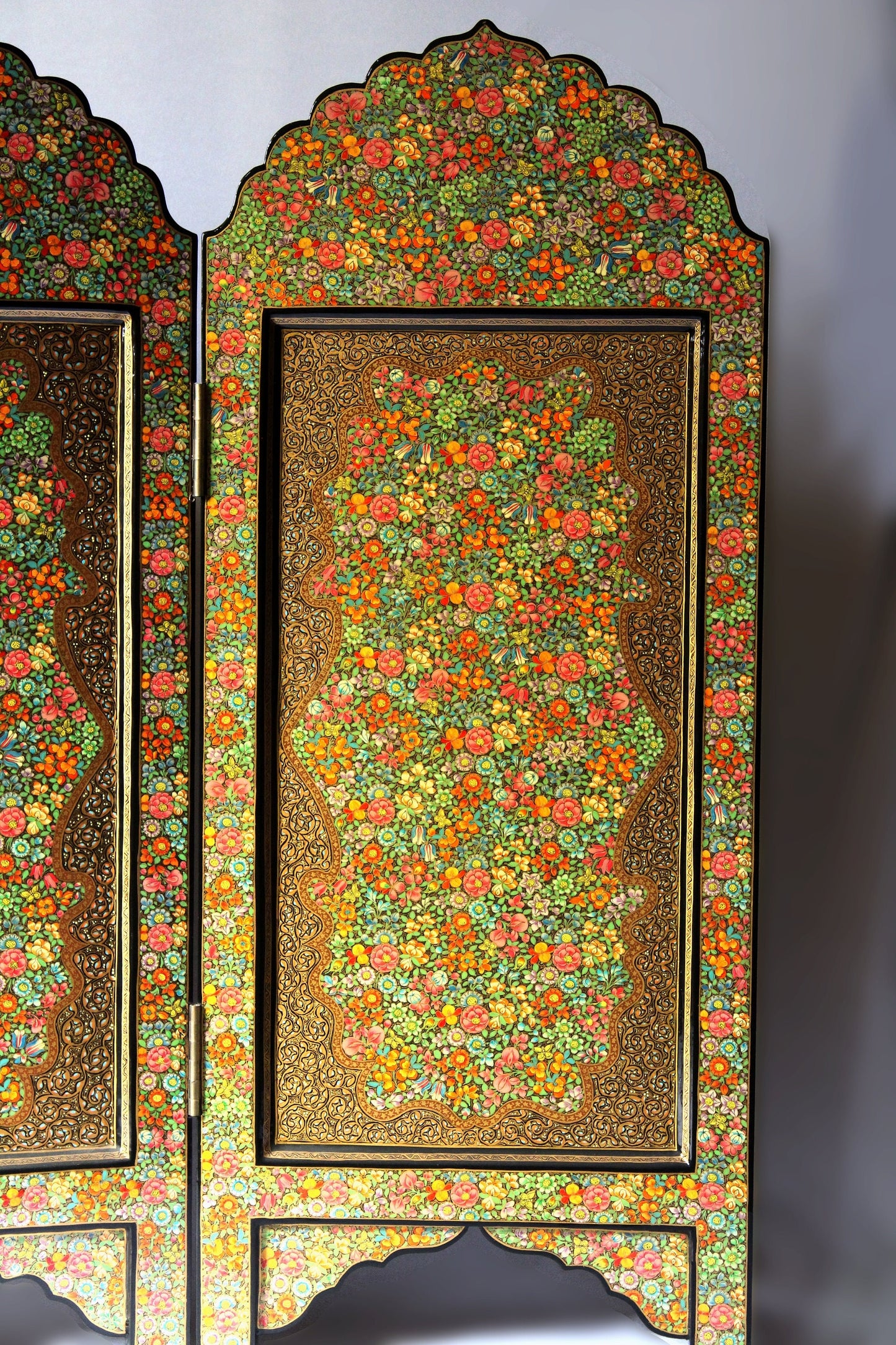 Kashmiri Wall Art Room Divider with fine Hazara floral paintings in a very unique decor style