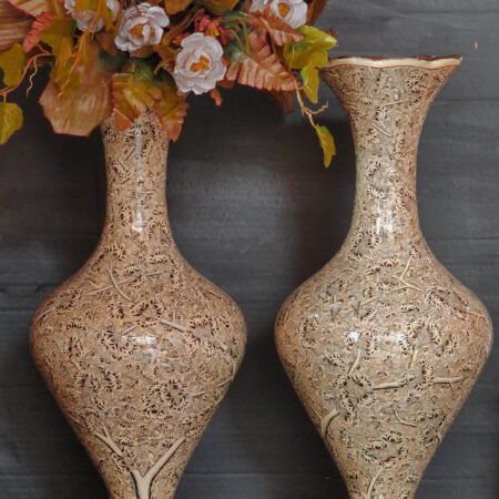 Natural
enamel brass vases