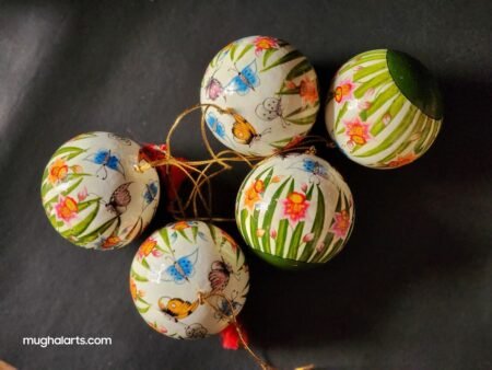 Bridal
party decor baubles lacquered paper mache Kashmir-