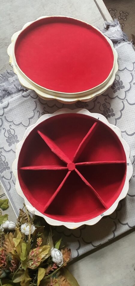 Handmade
bowl - Paper Mache Fruit Bowl with Lid - Silver and Red Sycamore Foliage
Design