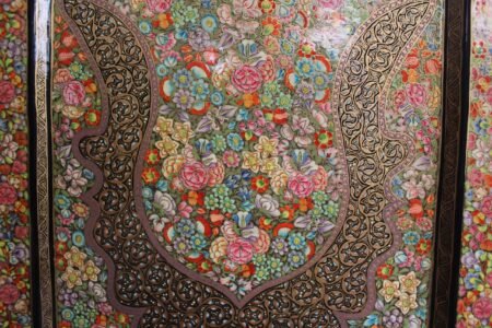 Kashmiri
Wall Art Room Divider with fine Hazara floral paintings in a very unique
decor style