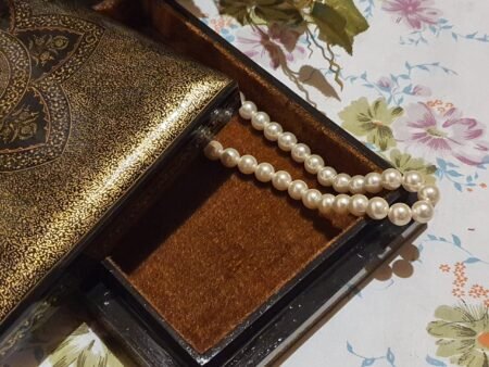 Handmade
bracelet box