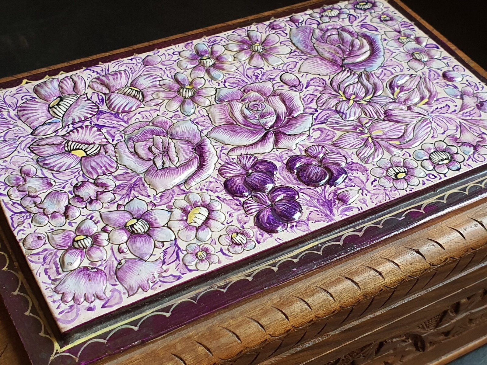 wooden
jewelry box storage with secret slider-