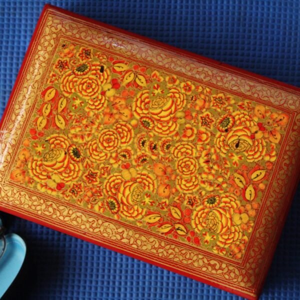 Hand-Painted Floral Earring Box – Exquisite Jewelry Storage