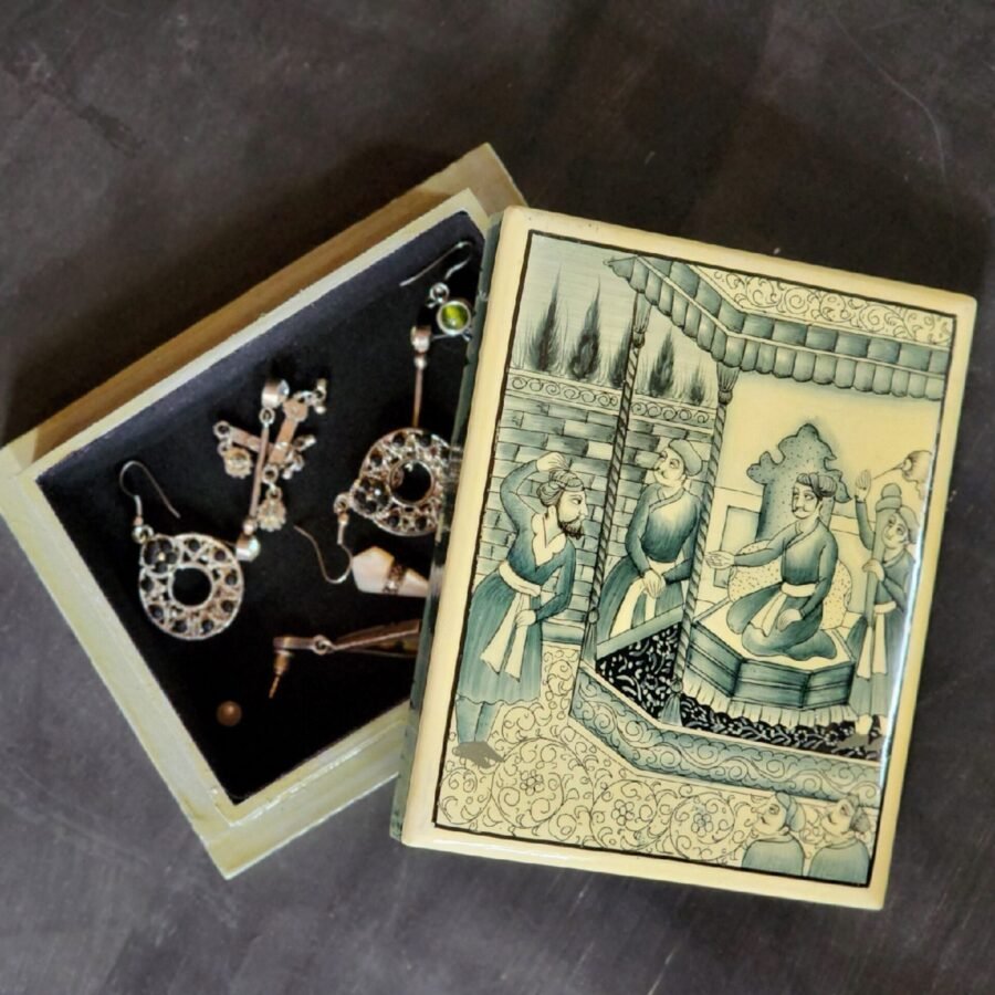 Mughal
hand painted small jewelry box art personalized gifts wooden with lid made
with paper mache folk art