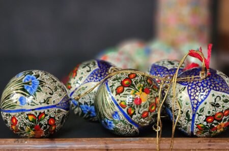 Handmade
decor bridesmaid gifts hanging decorative balls-