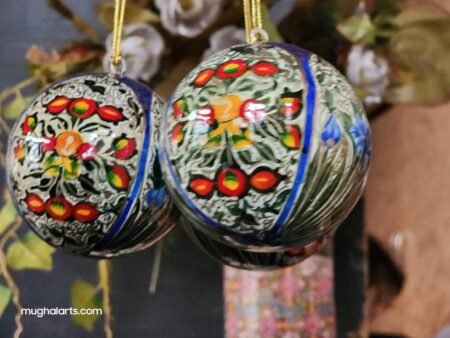 Handmade
decor bridesmaid gifts hanging decorative balls-