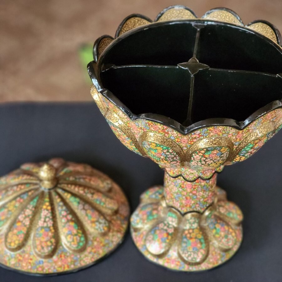 Rotating
bowl Handmade in Kashmir, Paper mache home decor-