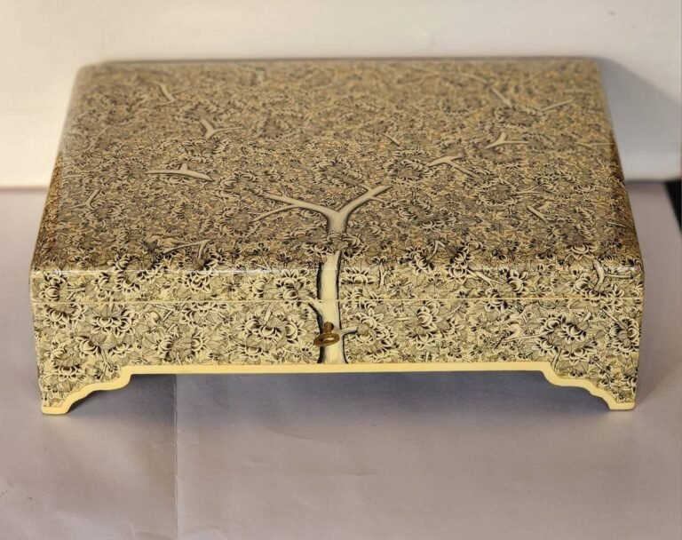Cheen Kashmiri papier mache art form
