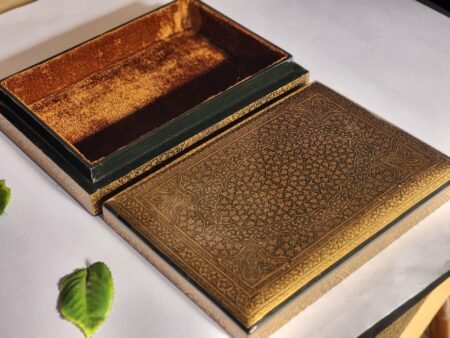 Golden
custom jewellery box online