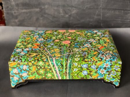 Wedding
antique jewelry box with lock, Flower and bird theme jewelry box, Wooden Real
gold painted trunk-
