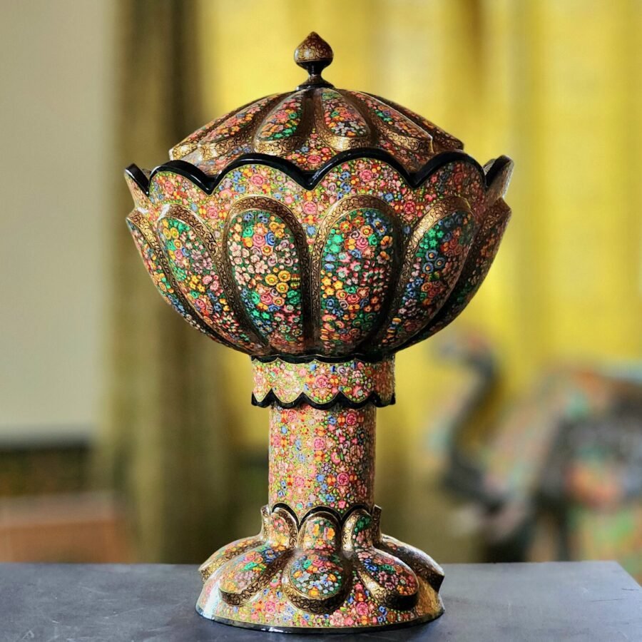 Rotating
bowl Handmade in Kashmir, Paper mache home decor-