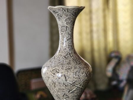 Metallic
vase for bride room-bedroom art vase