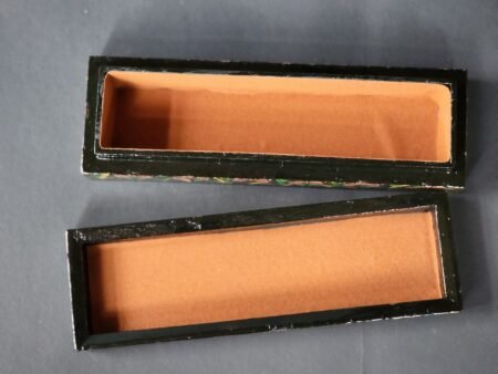 Handmade
bracelet jewelry box with floral painting paper mache