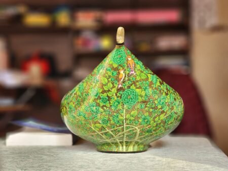 Handcrafted
Brass and Paper Mache Fruit Bowl - Timeless Artistry