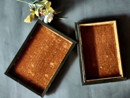 Handmade
bracelet box