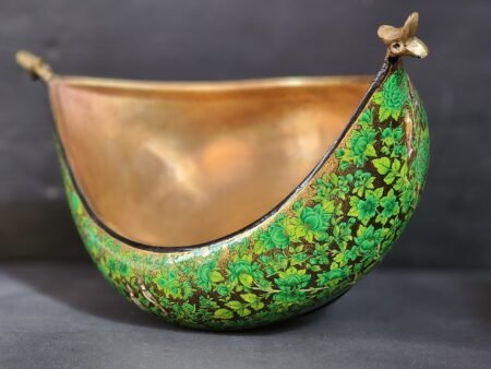 Handcrafted
Brass and Paper Mache Fruit Bowl - Timeless Artistry