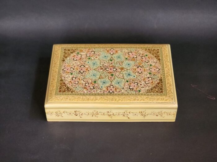 Modern
jewelry box Bridesmaid and Groomsmen Gifts: Handmade Paper Mache