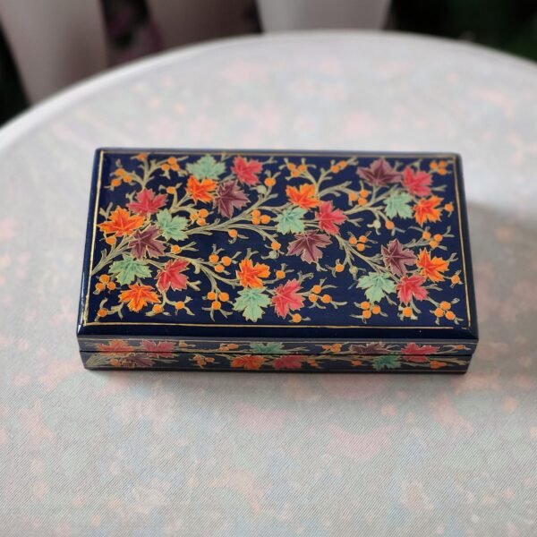 Hand-Painted earrings set box: A Timeless Treasure for Precious Moments