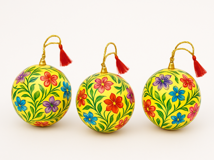 Handcrafted baubles - Kashmiri festive hanging decor gift set