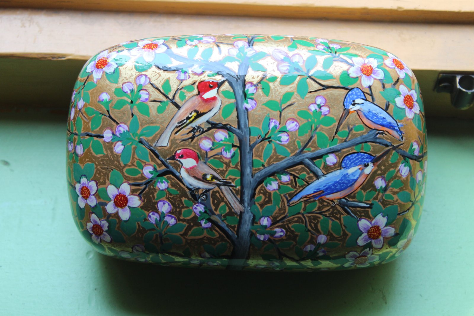 Goldfinch and Kingfisher Papier Mâché Box – 7x4 Inch Hand-Painted Kashmiri Art - Image 4