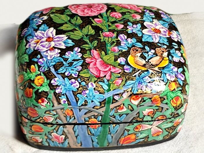Rose garden papier mache box, Rose Garden No. 1, hand-painted with a pair of golden songbirds and real 24K gold strokes, with the lid on